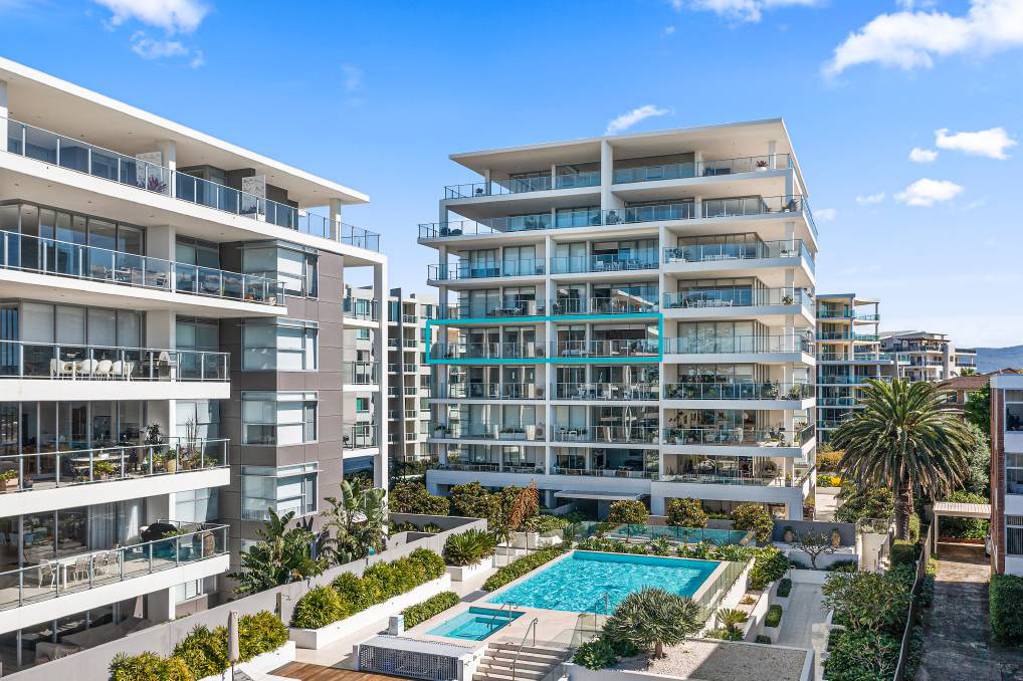 Under the hammer Cliff Road apartment fetches 2.78m, Shellharbour