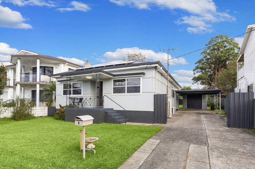 Gwynneville home sells 15 minutes after auction, bidding war for Port