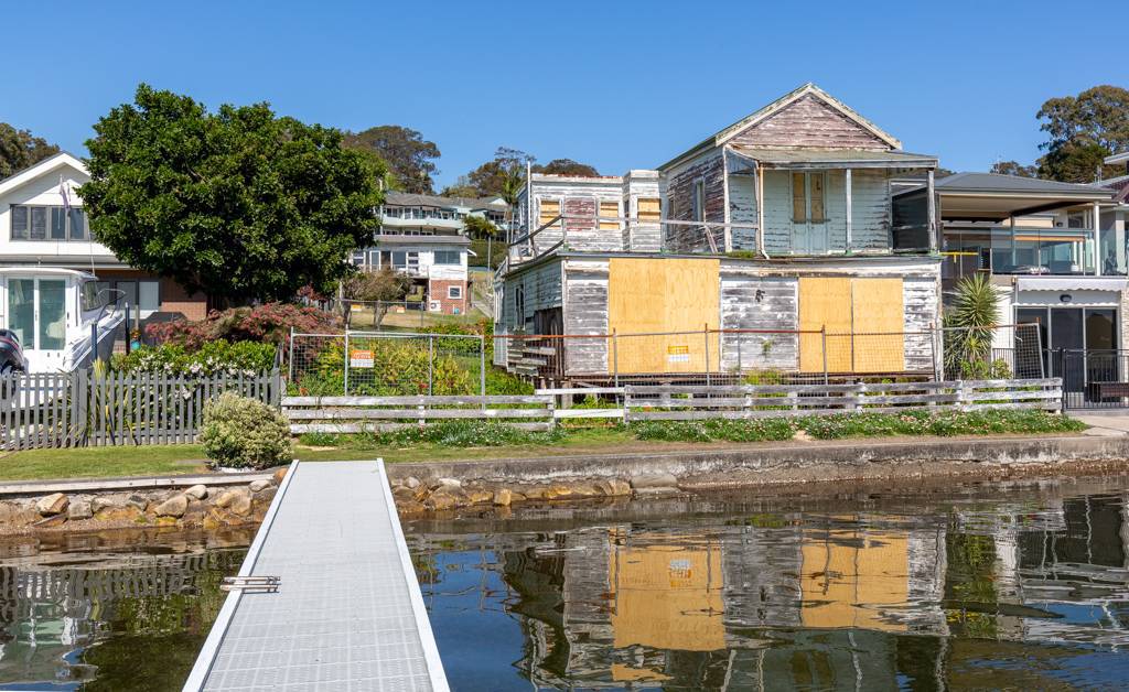 Toronto waterfront property with knockdown homes has total price tag of