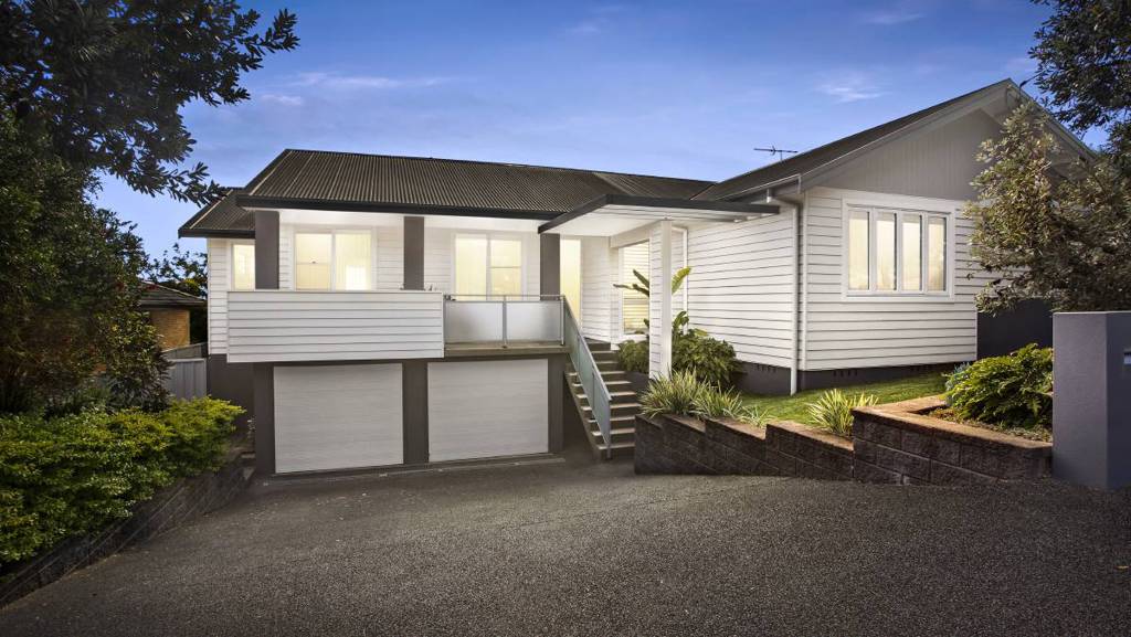 Street record set at Merewether Heights' Sun Hill Drive with auction