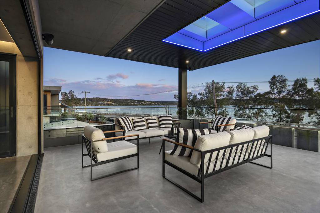 Speers Point mansion smashes the suburb record and Lake Macquarie's