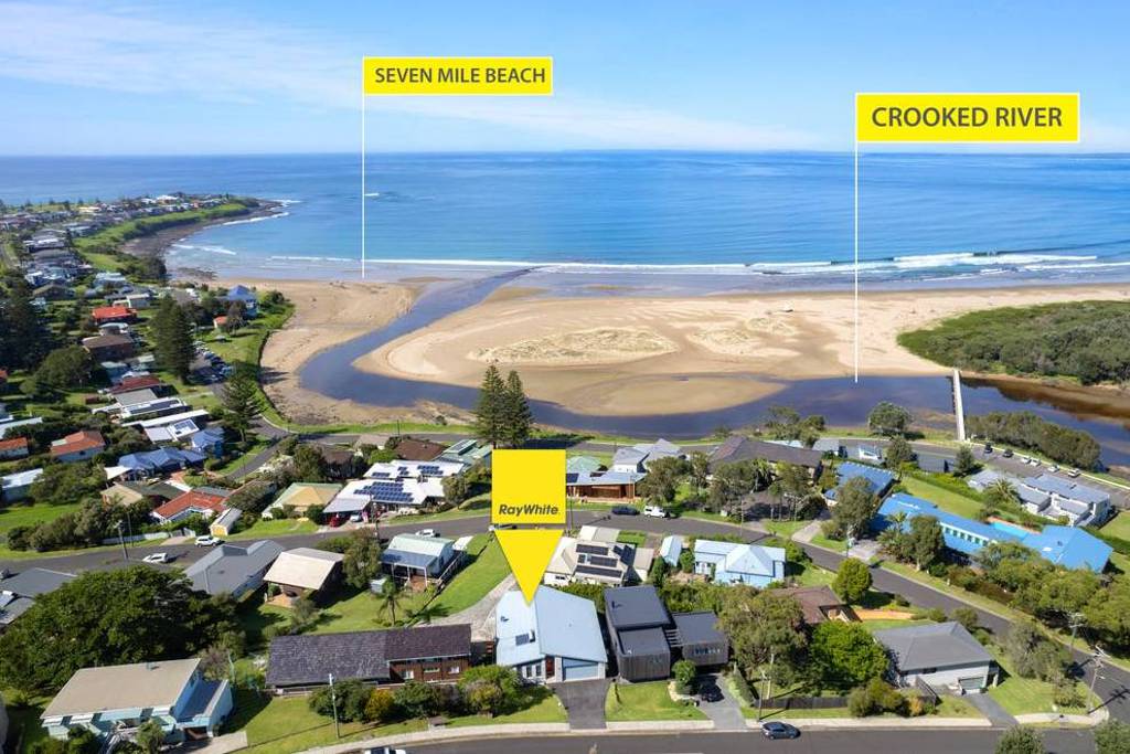 Gerroa and Werri Beach homes sold for well over 2 million each at auction