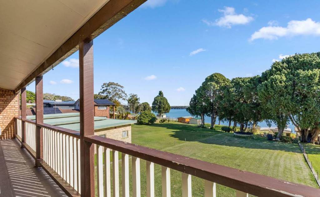 Waterfront properties at Cams Wharf and Nords Wharf listed with record