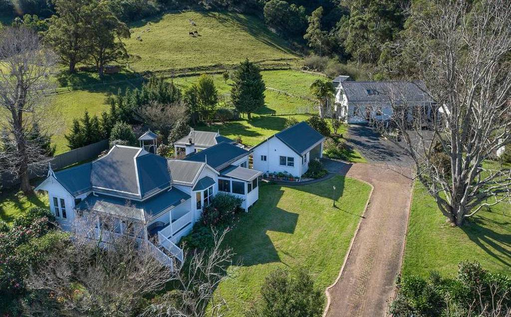 Jamberoo home sold for 2.7m after nearly a year on the market