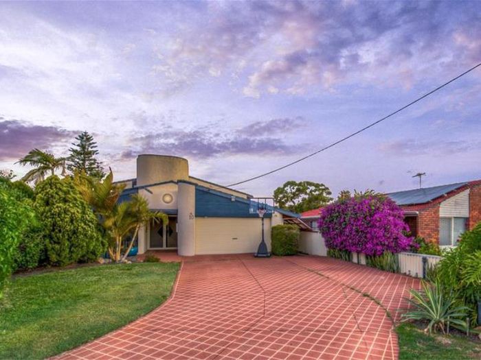 10 Salamander Place, Dianella, WA 6059 Property Details