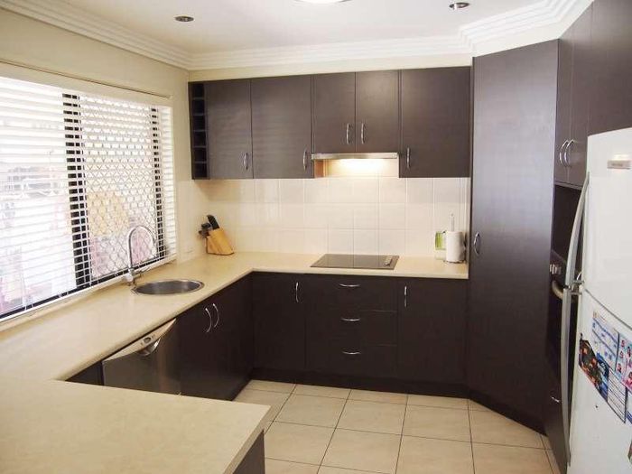 2/37 Carisbrook Circuit, Forest Lake, QLD 4078 Property Details view