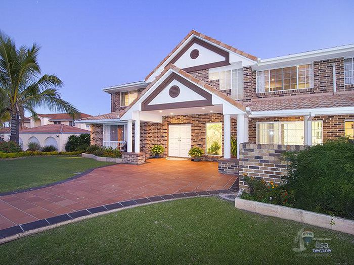 21 Woolner Place, Mount Ommaney, QLD 4074 Property Details