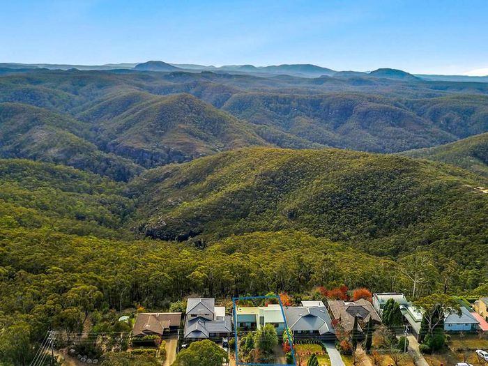 27 View Road, Wentworth Falls, NSW 2782 Property Details