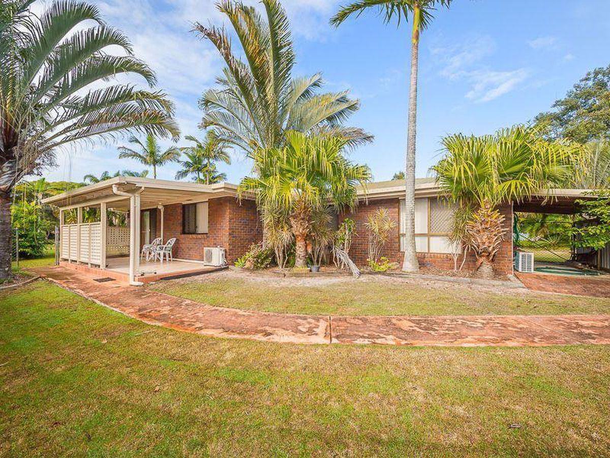 17 Rogers Street, Beachmere, QLD 4510 for Sale