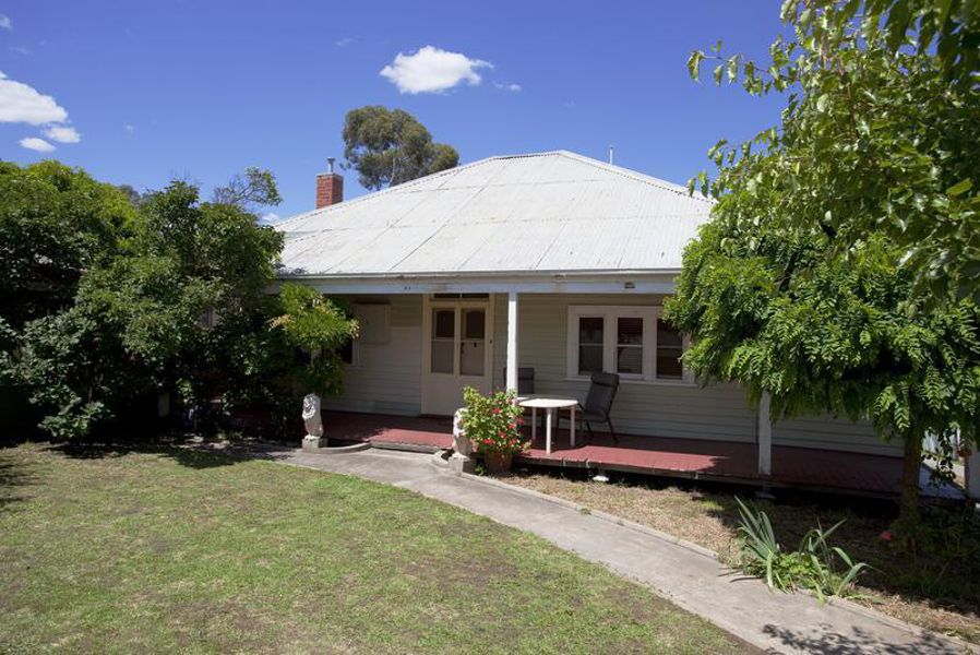 90 Brougham Street, Bendigo, VIC 3550 for Auction