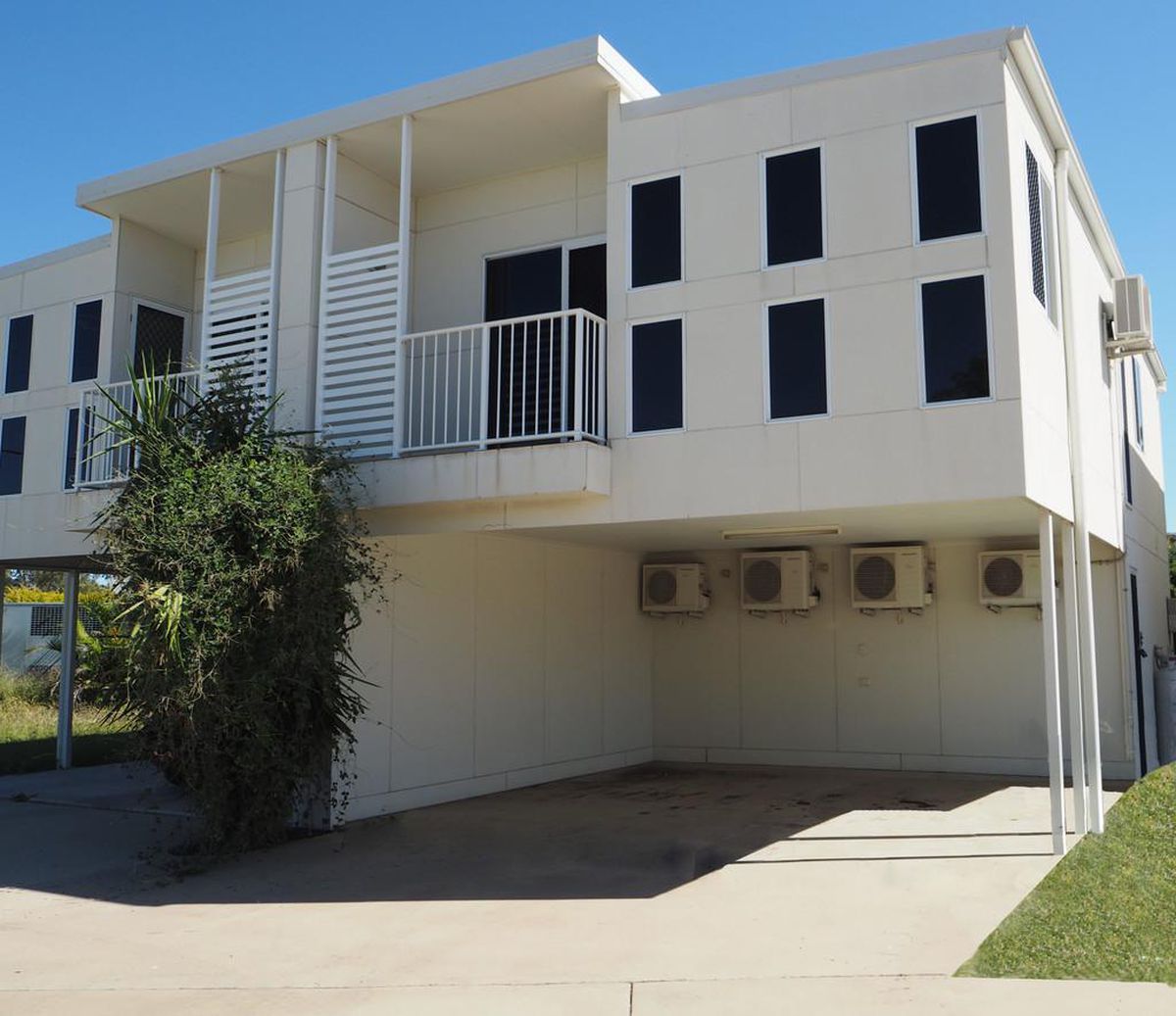 2/59 Queen Elizabeth Drive, Dysart, QLD 4745 for Sale