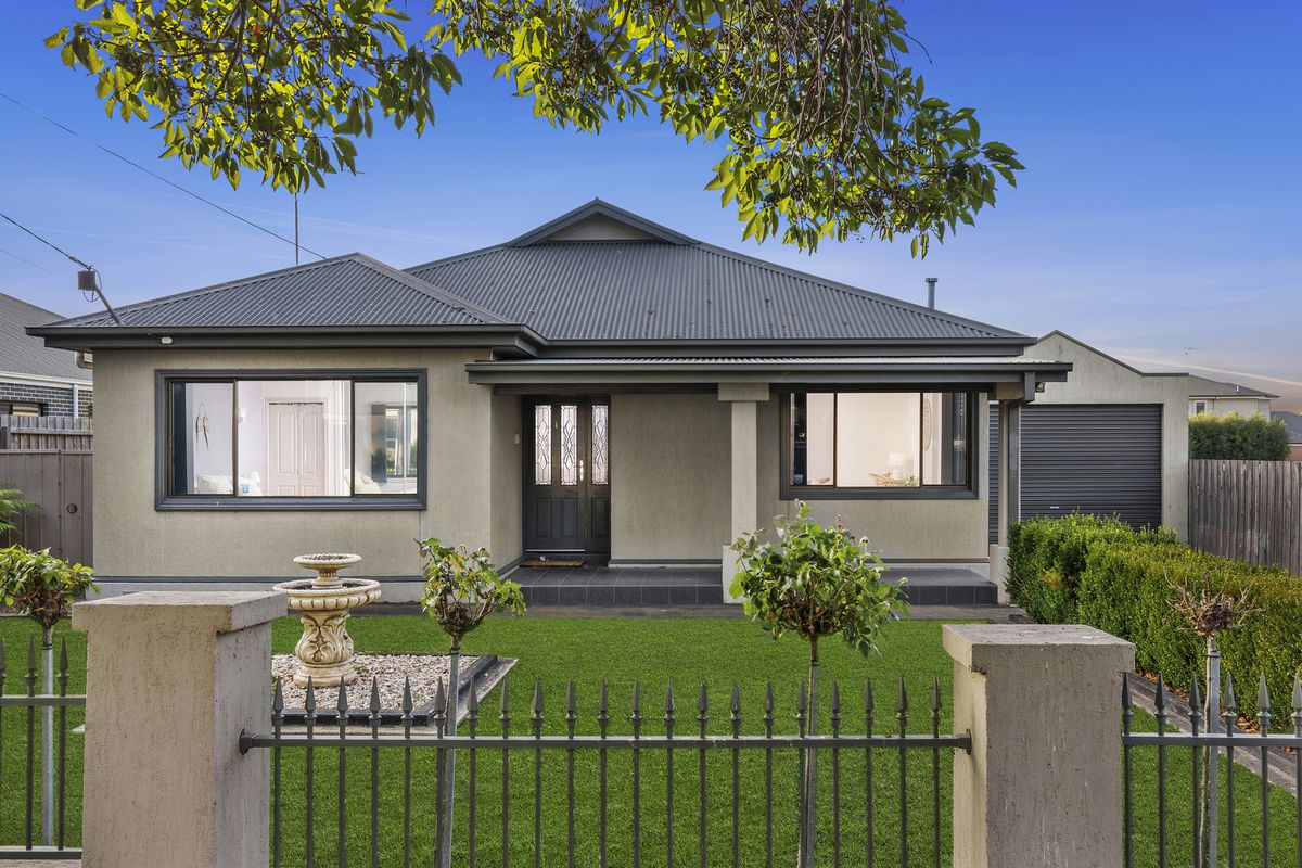 51 Logan Street, Hamlyn Heights, VIC 3215 for Sale