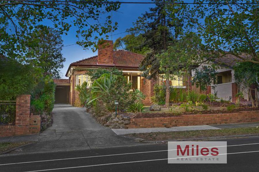72 Mcarthur Road, Ivanhoe East, VIC 3079 for Auction