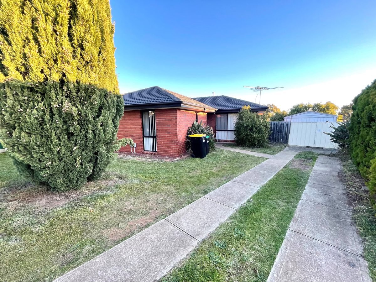 MELTON WEST for Rent 15 Pamela Court, Melton West, VIC 3337 for Lease