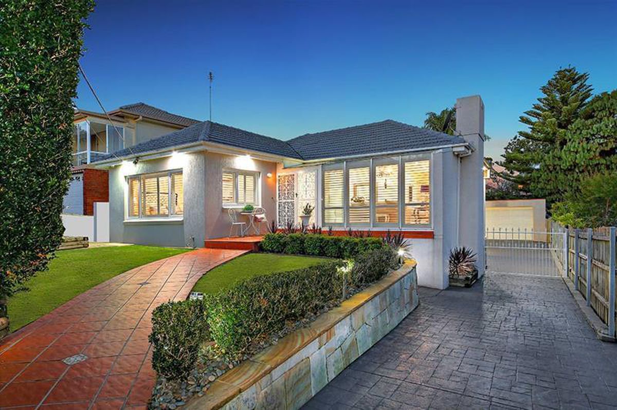 8 Hilltop Avenue, Padstow Heights, NSW 2211 for Sale