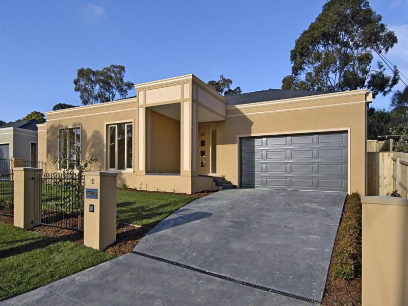 10 Thomas Street, Eltham, VIC 3095 for Sale