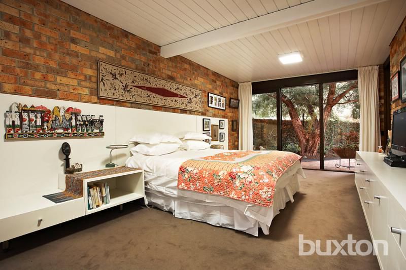 14 Point Avenue, BEAUMARIS SOLD Mar 2016