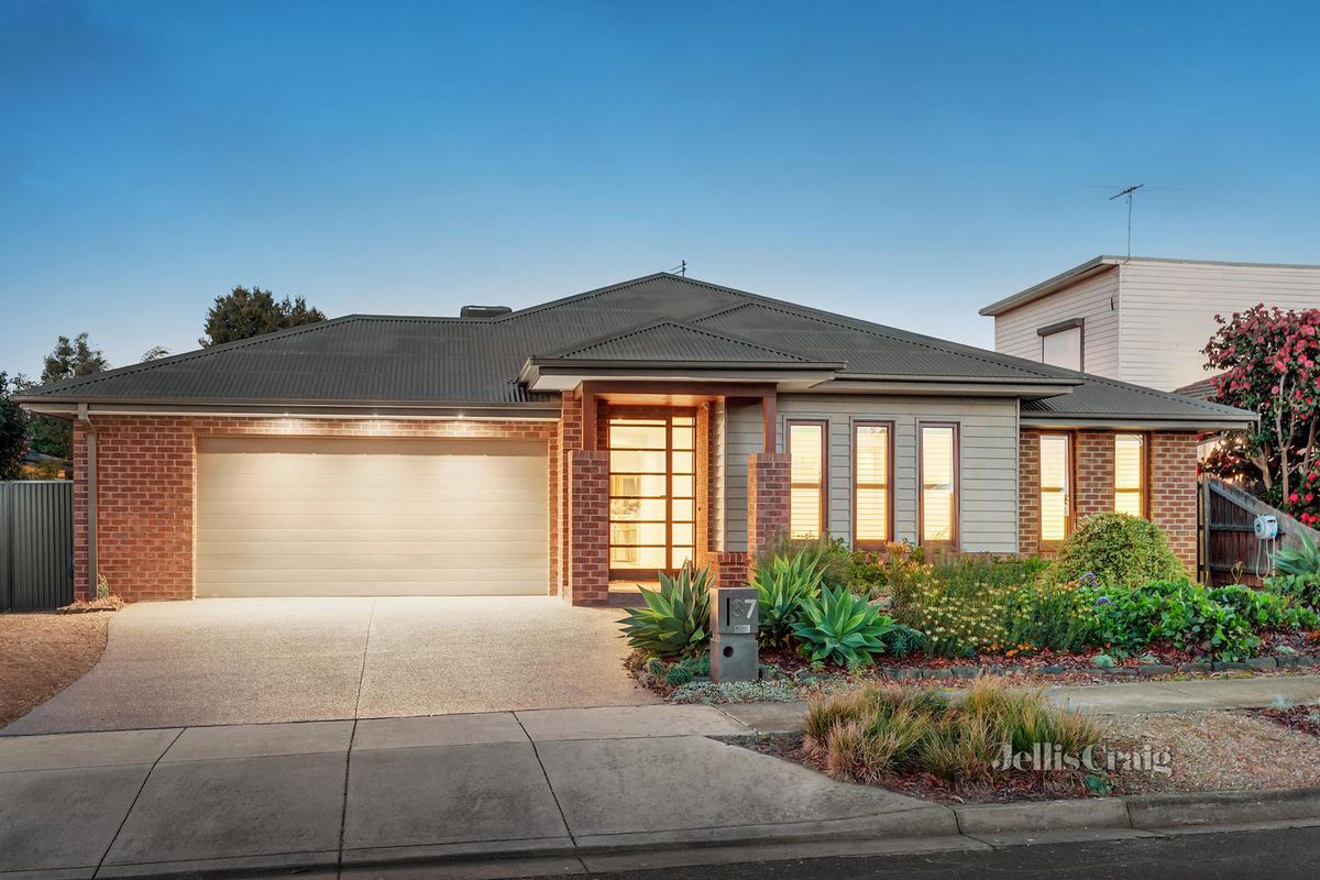 37 Lawrence Street, Blackburn South, VIC 3130 for Auction