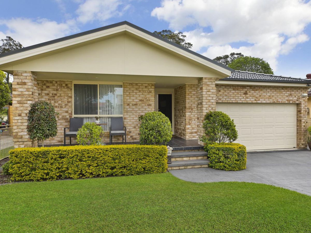 9 Moorlan Avenue, Killarney Vale, NSW 2261 for Sale