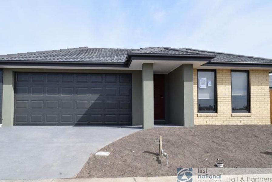 PAKENHAM for Rent 49 Clairwood Avenue, Pakenham, VIC 3810 for Lease AVBL Sat, Aug 5, 2023