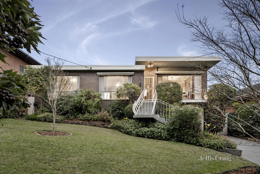 93 Macedon Road, Templestowe Lower, VIC 3107 for Auction