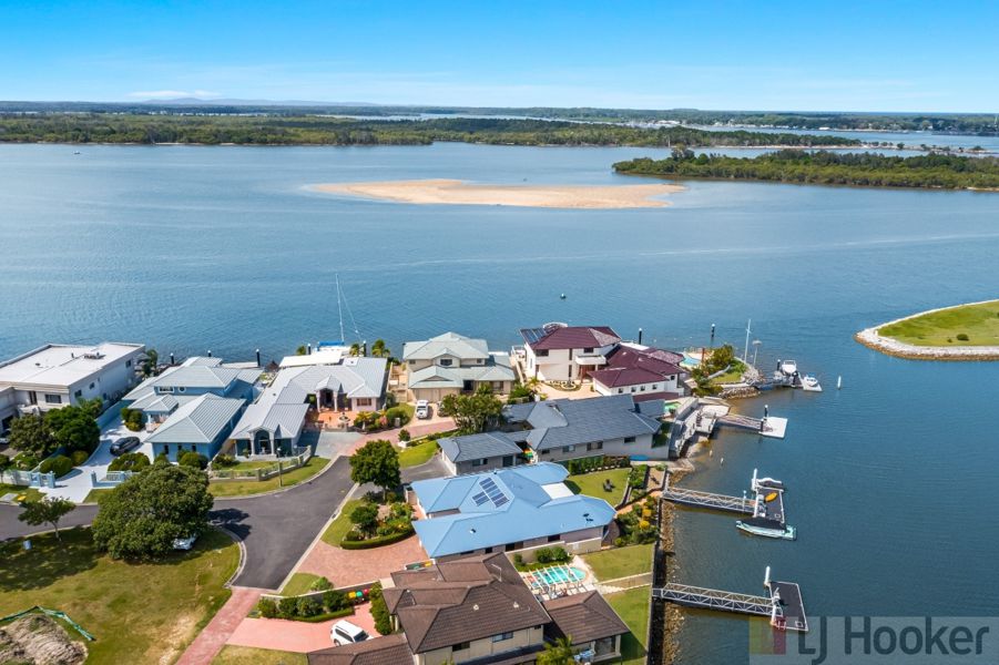 14 Edgewater Close, Yamba, NSW 2464 for Sale