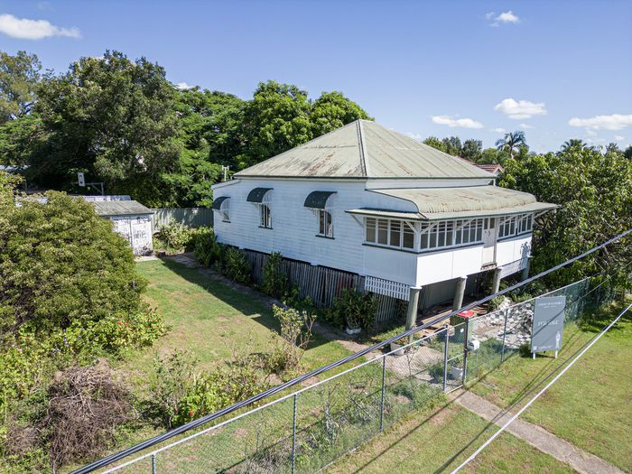 4 View Street, Woodend, QLD 4305 Property Details