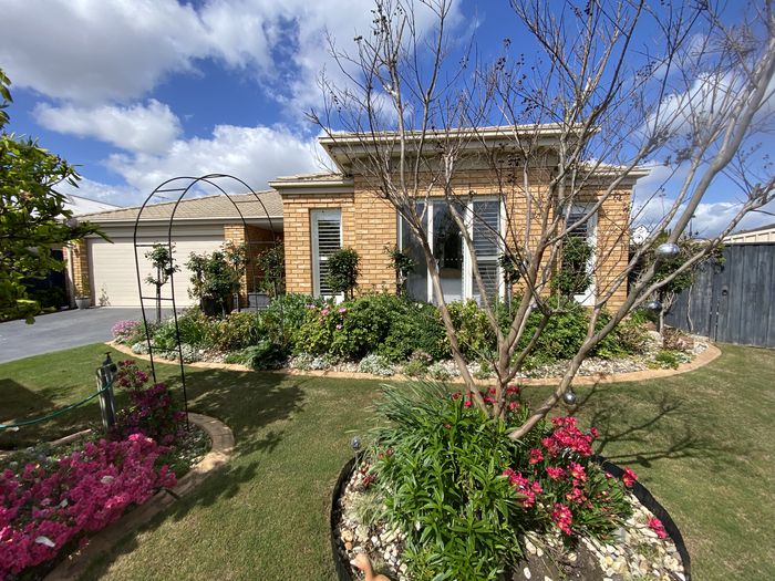 6 Danby Court, Cranbourne North, VIC 3977 Property Details