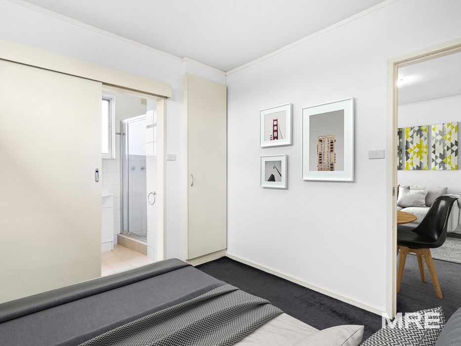 Jake Hu | MRE — Melbourne Real Estate