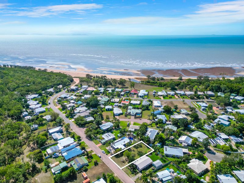 10 Borton Street, Balgal Beach, QLD 4816 for Sale