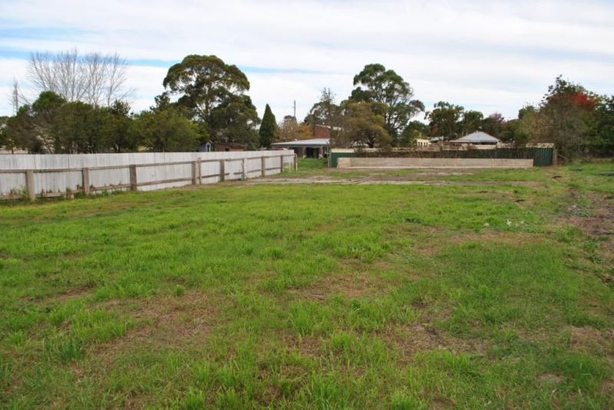 8A Lytton Road, Moss Vale, NSW 2577 for Sale